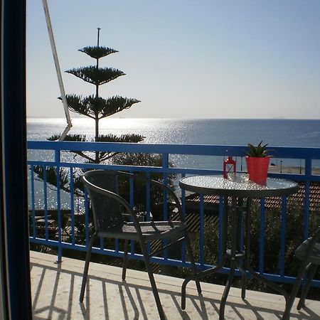 Sunrise Flora Apartment Agia Marina  Phòng bức ảnh