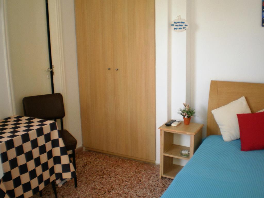 Sunrise Flora Apartment Agia Marina  Ngoại thất bức ảnh