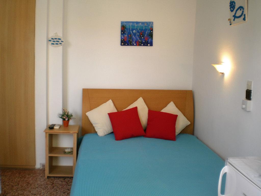 Sunrise Flora Apartment Agia Marina  Ngoại thất bức ảnh